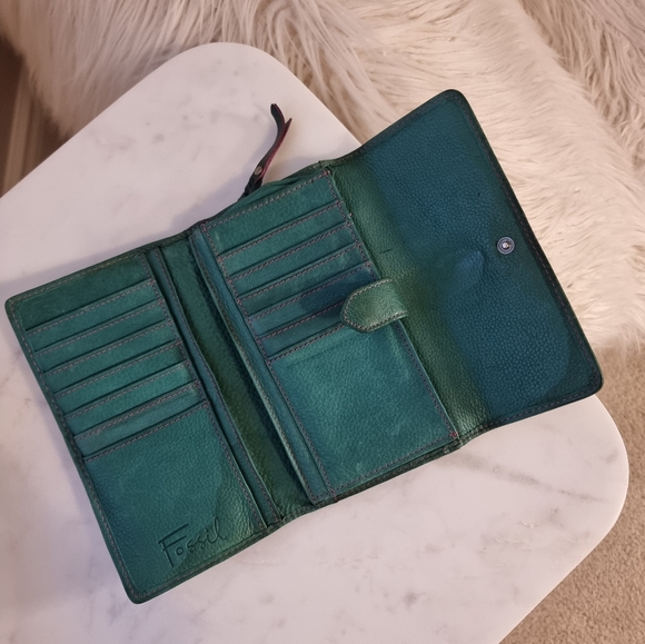 Fossil Clutch - Picture 2 of 7